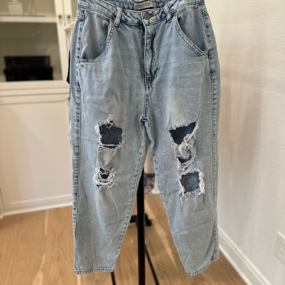 Juniors Vanilla Star Bleached & Destroyed Mom Jeans
